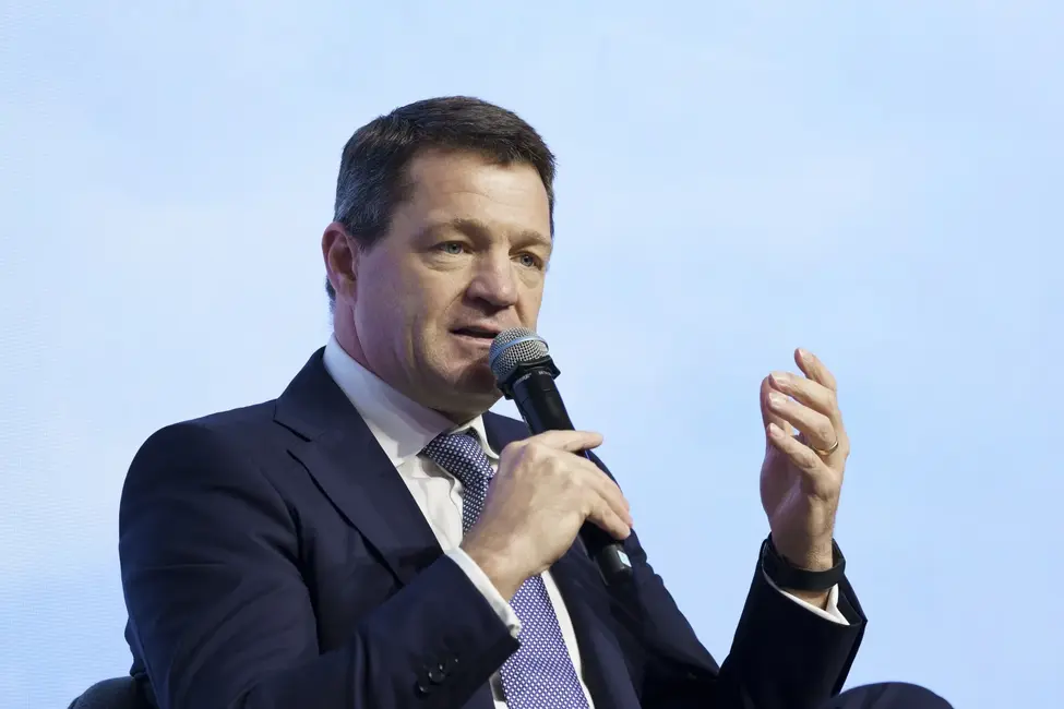 IndiGo CEO Steps Down After Massive Flight Cancellations and Ongoing Scrutiny